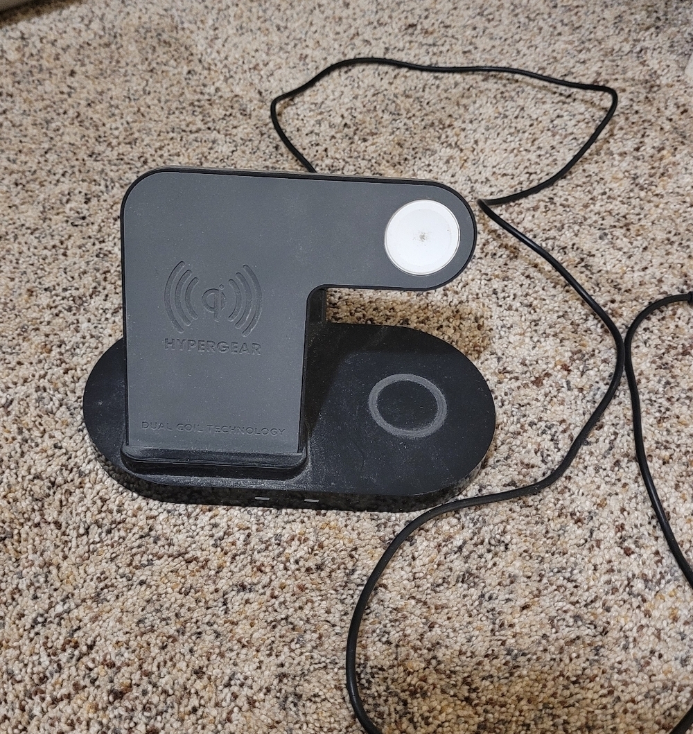 Hypergear Charging Station - Picture 2 of 3